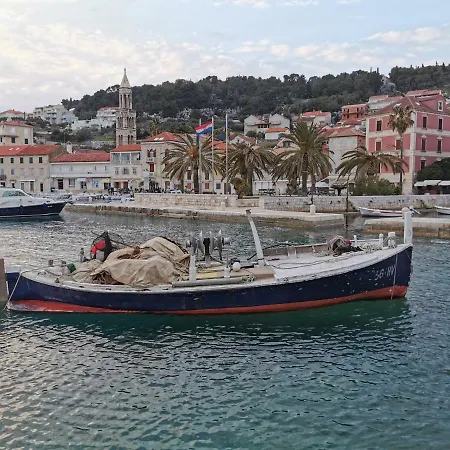 Nanna's Little Paradise *