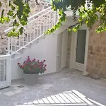 Nanna's Little Paradise Hvar Town